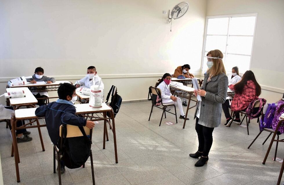Asistencia por grupos, sin kioskos y recreos por turnos: así será el regreso a clases en Salta