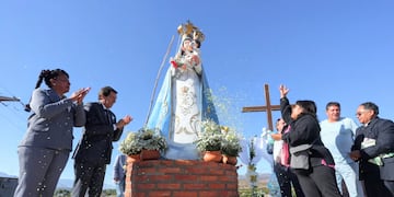 La inauguración de la plaza "Virgen de la Candelaria" refleja la profunda fe de la comunidad humahuaqueña en su Santa Patrona y subraya la importancia de esta festividad en Jujuy.
