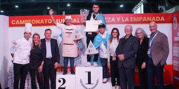 Es de Esquel, dueño de dos pizzerías y ganó el primer Mundial de la Empanada en Argentina.
