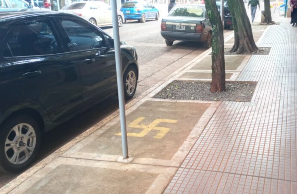 Aparecieron esvásticas pintadas en la ciudad de Eldorado