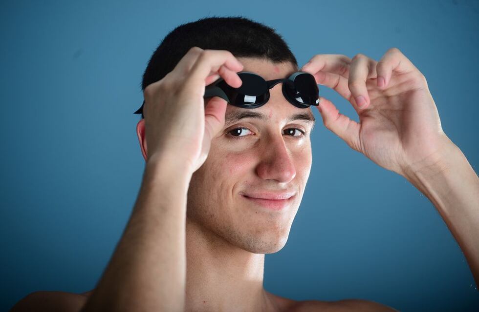 Benjamín Ghione recibió el premio Estímulo de La Voz en Natación edición 2021