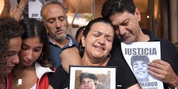 El dolor de los padres de Báez Sosa. (Gentileza Julián Álvarez)