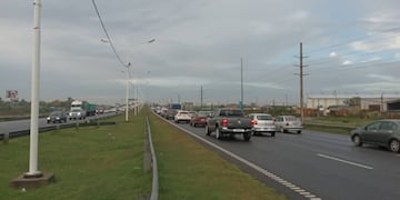 La colisión provocó demoras para manejar hacia el norte entre Seguí y Presidente Perón.