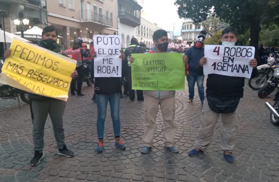 Cansados de los robos, cadetes marcharon para pedir mayor seguridad