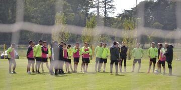 “Con posturas egoístas no se construye nada”: la dura respuesta de Santamarina de Tandil tras la ida de dos futbolistas