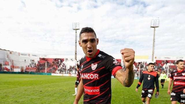 El zaguero Fernando Alarcón, una de las figuras de Instituto en el campeonato. Vuelve ante Estudiantes. (Prensa Instituto).