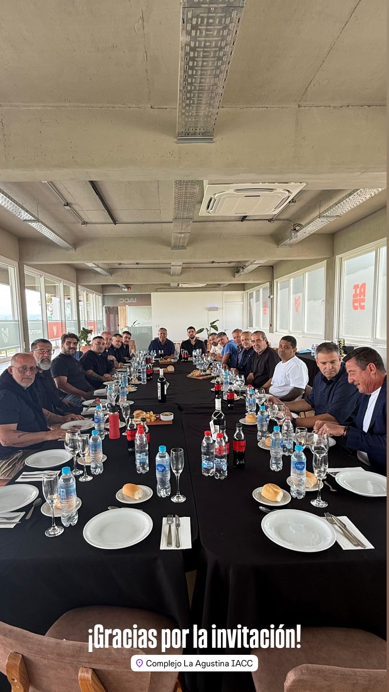 El almuerzo de Chiqui Tapia en Instituto.