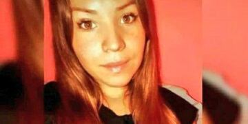 La joven fue perseguida y apuñalada por su ex en pleno centro.