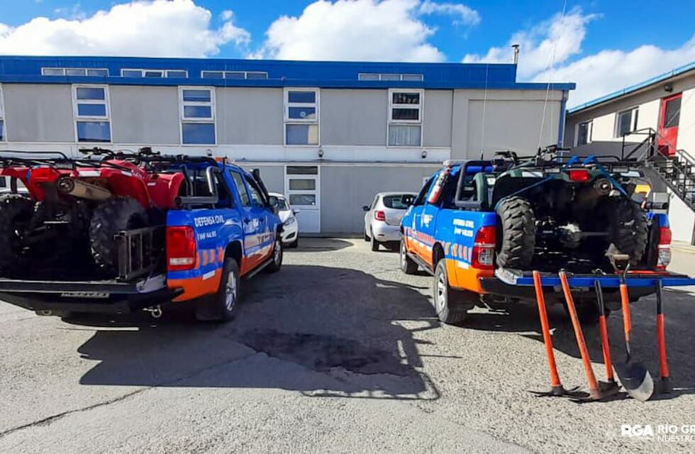 Río Grande envía equipamiento, camionetas y cuatriciclos para combatir el incendio de la Reserva Provincial