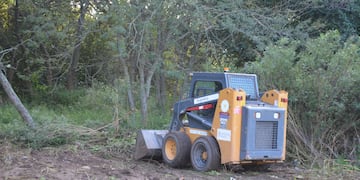 Desmonte y limpieza en el barrio 2 de abril