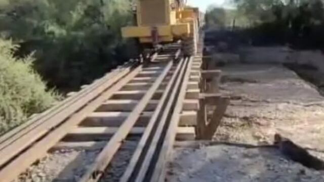 Retroexcavadora que buscó el cuerpo de Don Pedro, en San Juan.