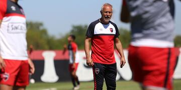 Adrián Taffarel debutará como DT interino de Newell's este jueves frente a Aldosivi. (@Newells)