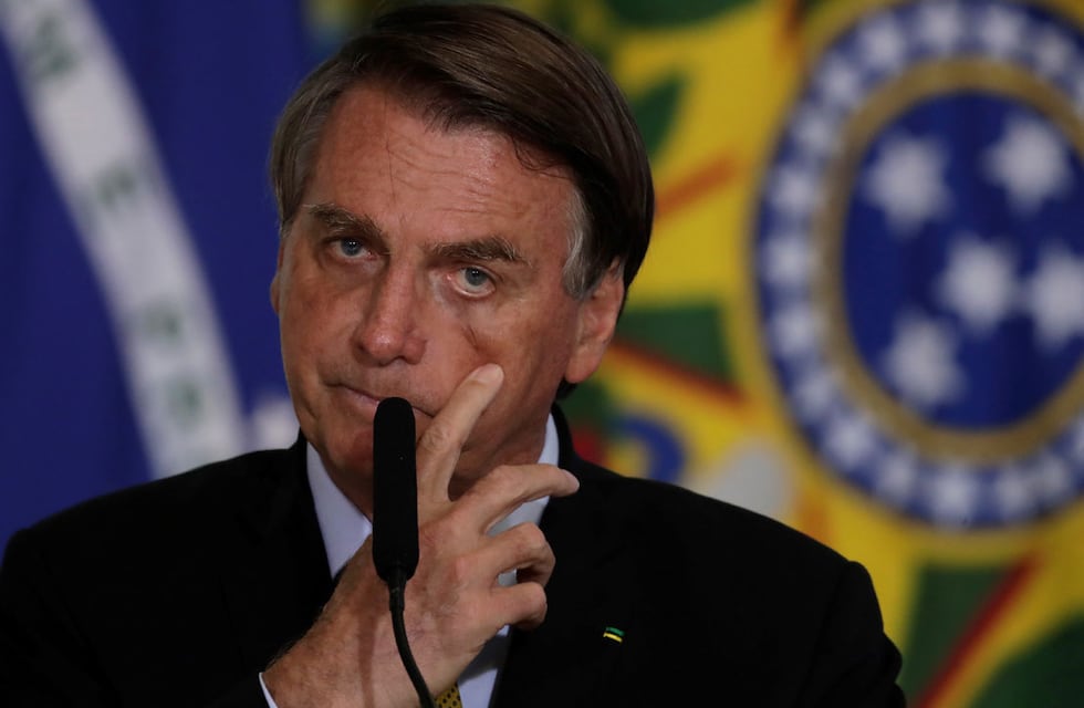 Jair Bolsonaro padece “obstrucción intestinal” y podría someterse a “cirugía de emergencia”