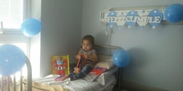 La familia Esquiavone tiene a su hijito de 3 años de edad internado con leucemia