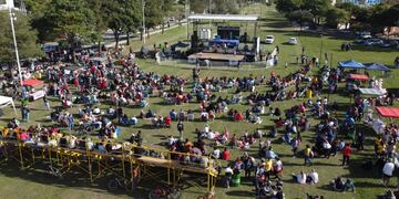 Celebración por el día del trabajador en la ciclovía