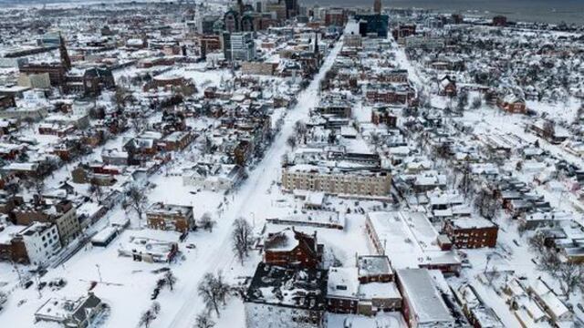 La feroz tormenta causó la muerte de al menos 49 personas en todo el país. Foto: Web.