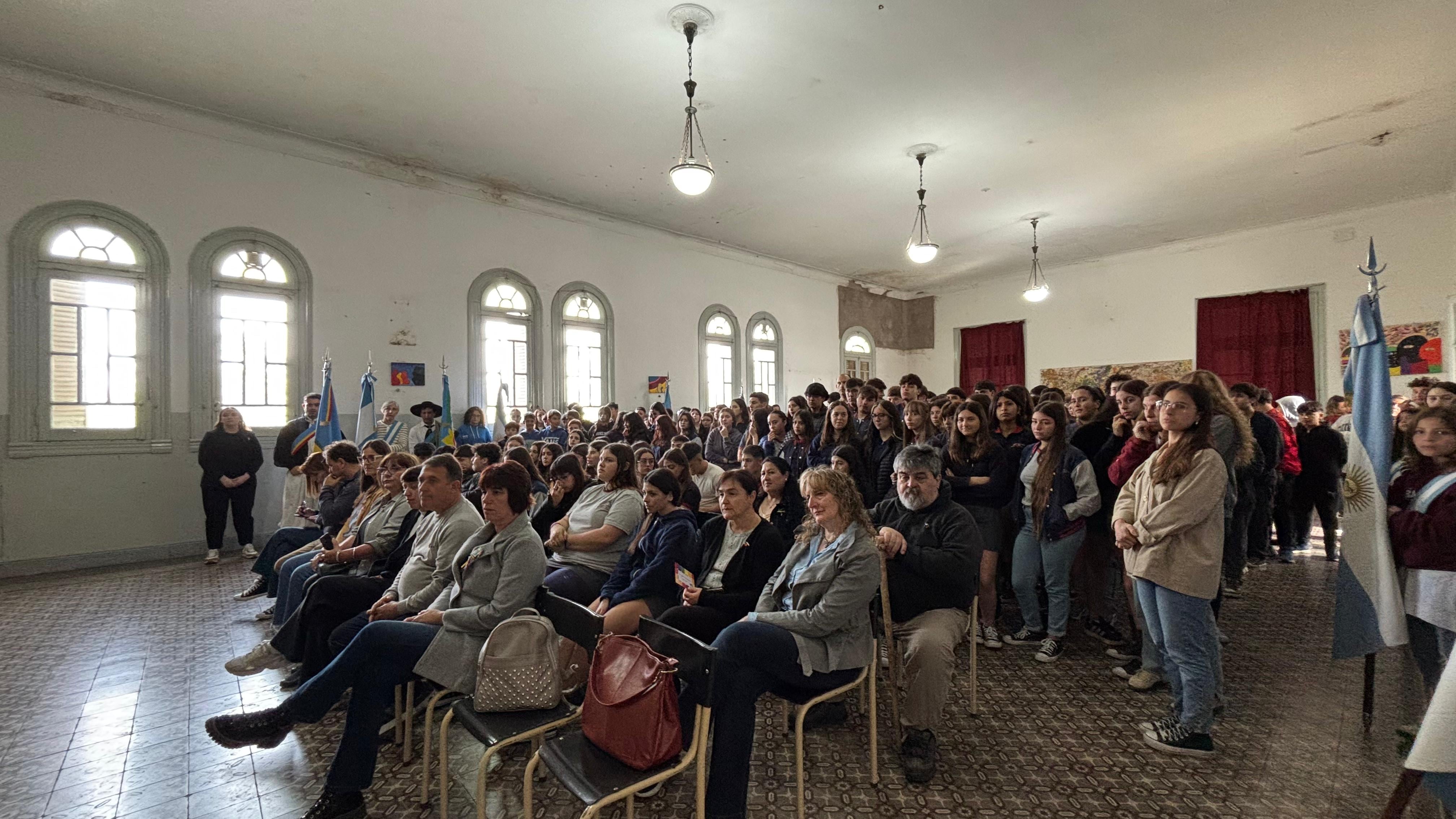 Se celebró el Día de la Diversidad Cultural en el Instituto Juan Eliçagaray