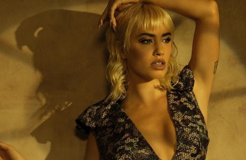 Lali Espósito beboteó con un minivestido de alto voltaje