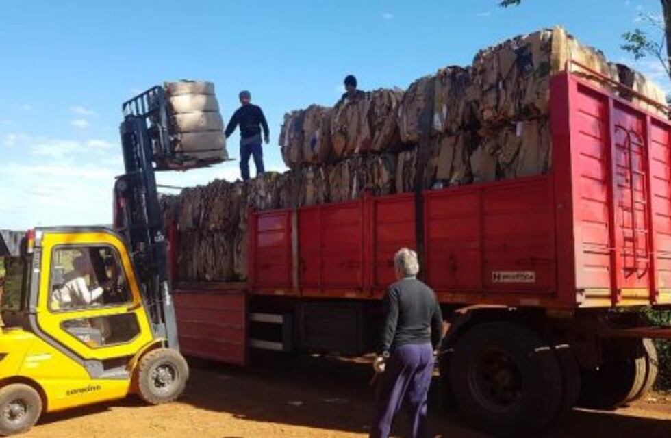 Oberá Sustentable: dos cargas de cartón fueron enviadas a disposición final