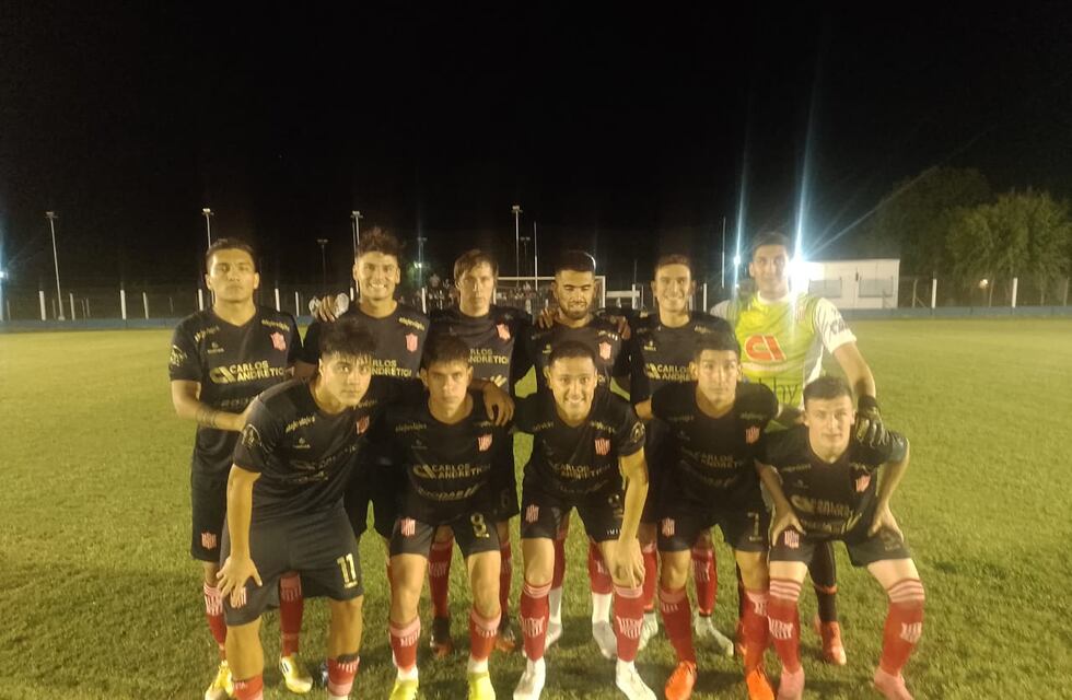 El “9″ ganó 2 a 0 y quedó, por ahora, puntero