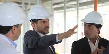 El exdiputado provincial recorrió la obra del Hospital de Niños Orlando Alassia.