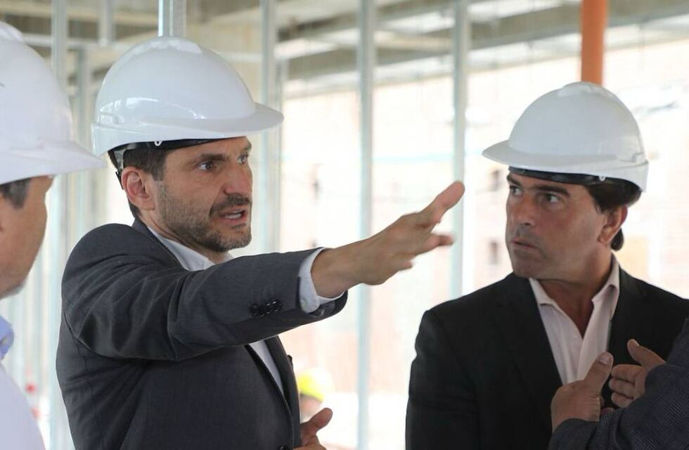 Maximiliano Pullaro sobre el futuro de EPE y Aguas Santafesinas: “Se terminó la joda”