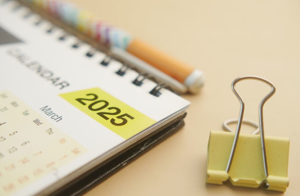 Dónde hay que poner la plata para atraer riqueza en Año Nuevo 2025