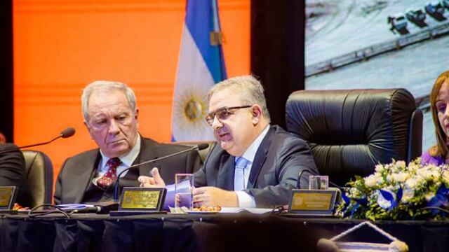 El gobernador Raúl Jalil dio un discurso para la ciudadanía, en el acto de apertura de Sesiones de la Legislatura.