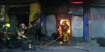 Feroz incendio en El Bajo.