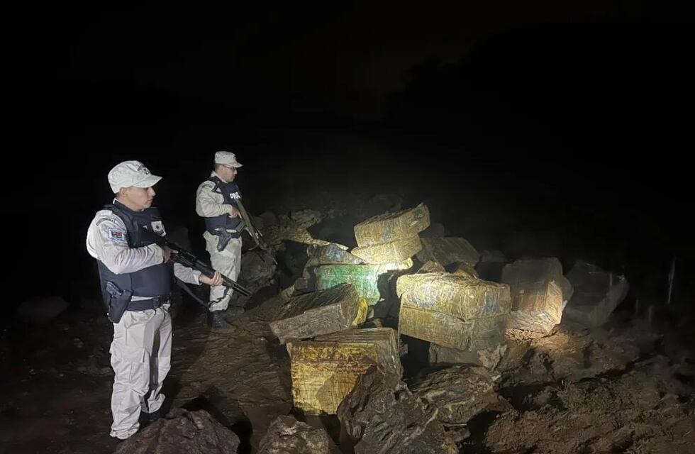 Incautan más de una tonelada de droga en Montecarlo