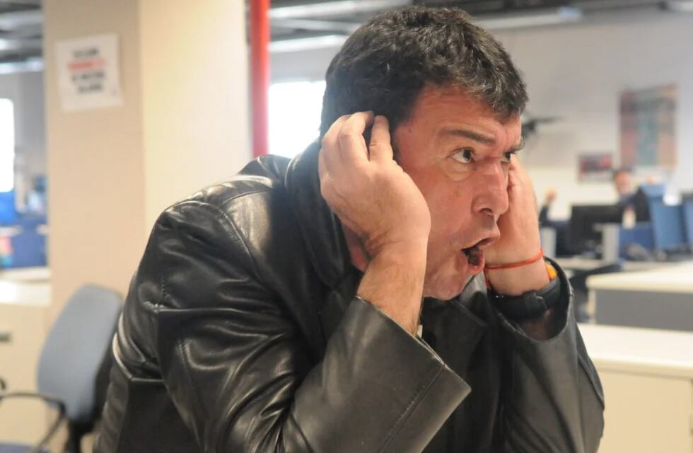 Desvalijaron la casa del relator Atilio Costa Febre mientras transmitía River-Lanús