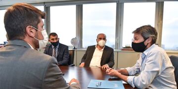 El gobernador Manzur se reunió con el ministro Lammens en Buenos Aires