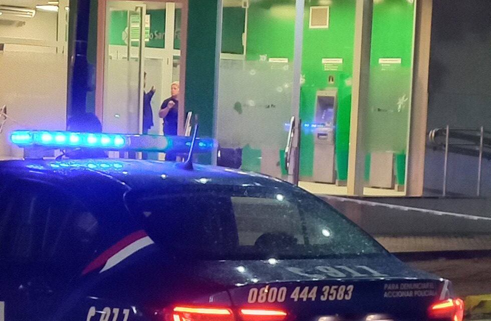 Balacera en Granadero Baigorria: amenazaron a Maximiliano Pullaro