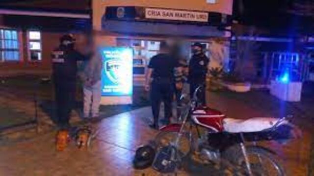 Dos jóvenes fueron detenidos acusados de ser autores de un robo en San Martín.