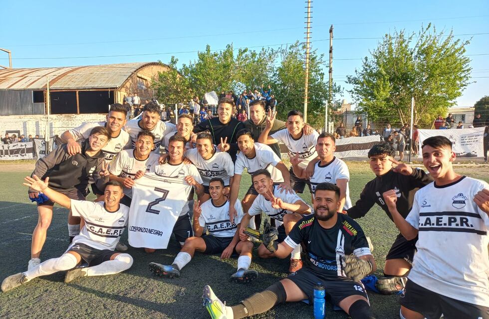 Liga Cordobesa de Fútbol: Escuela ganó el clásico y manda en su zona