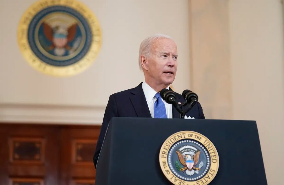 Lo increpó en medio de un acto: un padre de una víctima de tiroteo interrumpió a Joe Biden en su discurso sobre la nueva ley de control de armas