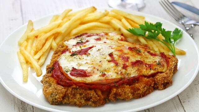 El truco infalible para sacar el olor a frito después de cocinar milanesas.