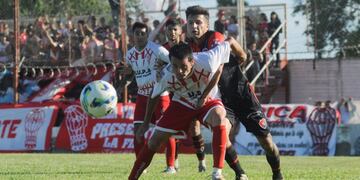 Sporting perdió con Huracán de White 2 a 0 y quedó complicado en el Federal.