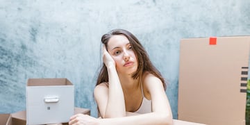 Hay que organizar el hogar, habitación por habitación, para decidir qué se llevará y qué es lo que no se utiliza y puede tirarse o donarse. Foto: Pexels / Grupo Edisur.