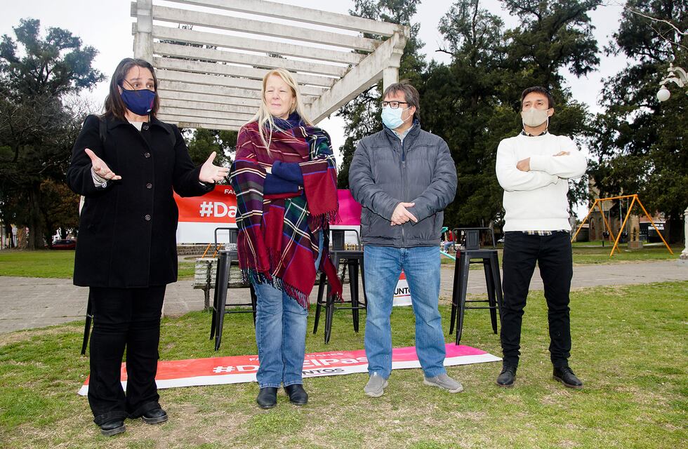 Stolbizer en Azul: “Estamos frente a un gobierno que hace agua por todos lados”