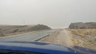 Cae agua nieve en las Altas Cumbres.