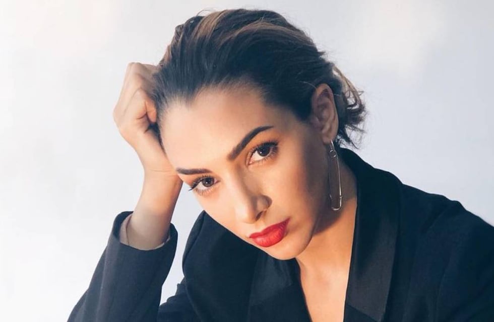 Thelma Fardín se animó a una producción ultra hot: lencería negra y super sexy