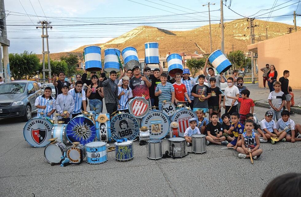 “La Batucada Comodoroense” se prepara para homenajear a Diego Maradona en los Carnavales de Comodoro Rivadavia