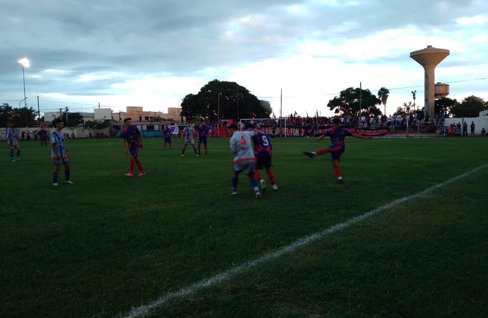 El Sp. 24 de Septiembre perdió ante el Ateneo de Santa Rosa en su regreso al Fortín de la Ribera