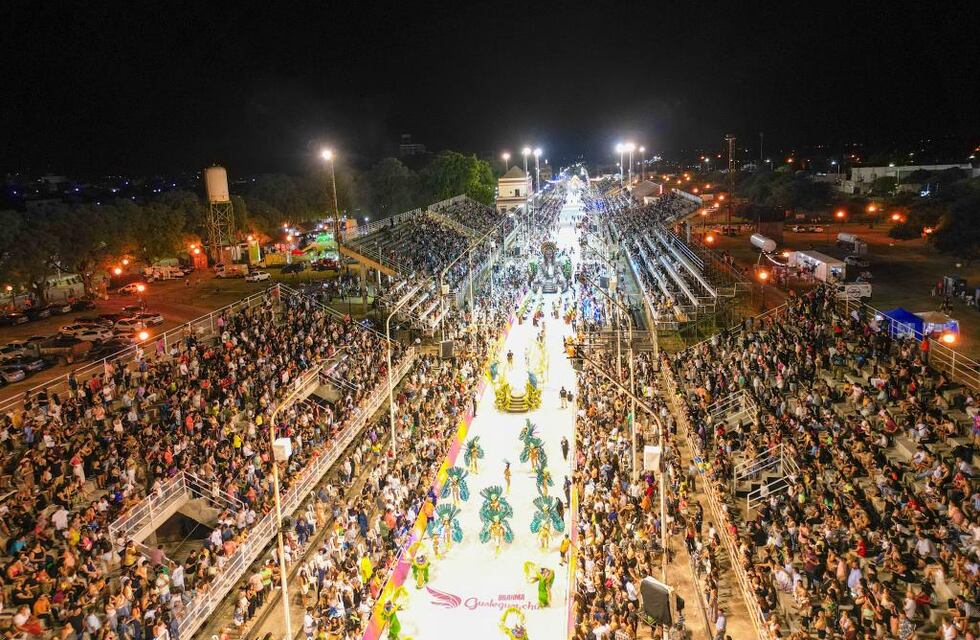 El Carnaval del País lanzó promociones especiales de entradas para el mayor espectáculo a cielo abierto del país