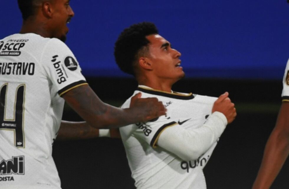 Copa Libertadores: Du Queiroz se quejaba de un dolor pero metió el 1-0 ante Boca