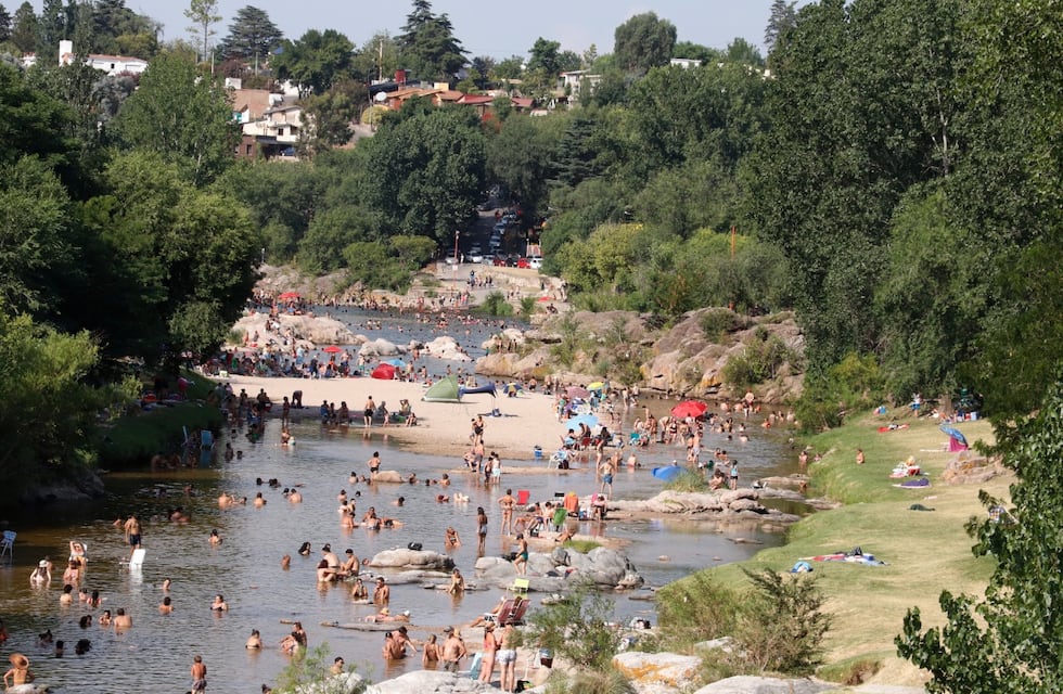 Carlos Paz: fuerte llegada de turistas en el inicio de la segunda quincena de enero, con un 90% de ocupación