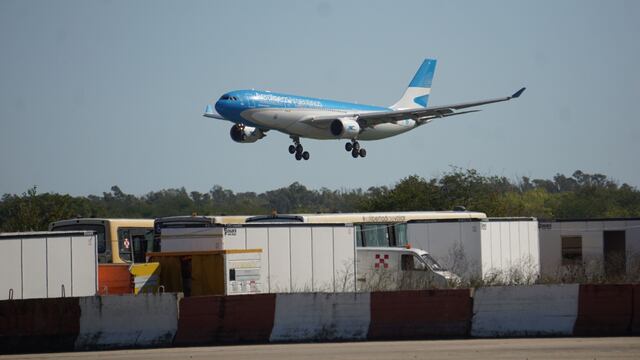 Aerolíneas Argentinas continúa con los vuelos en busca de vacunas. (Foto: Web)