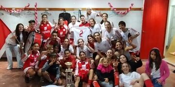 Huracán bicampeón del fútbol femenino de Tres Arroyos
