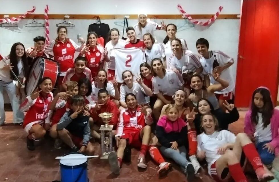 Huracán bicampeón del fútbol femenino de Tres Arroyos